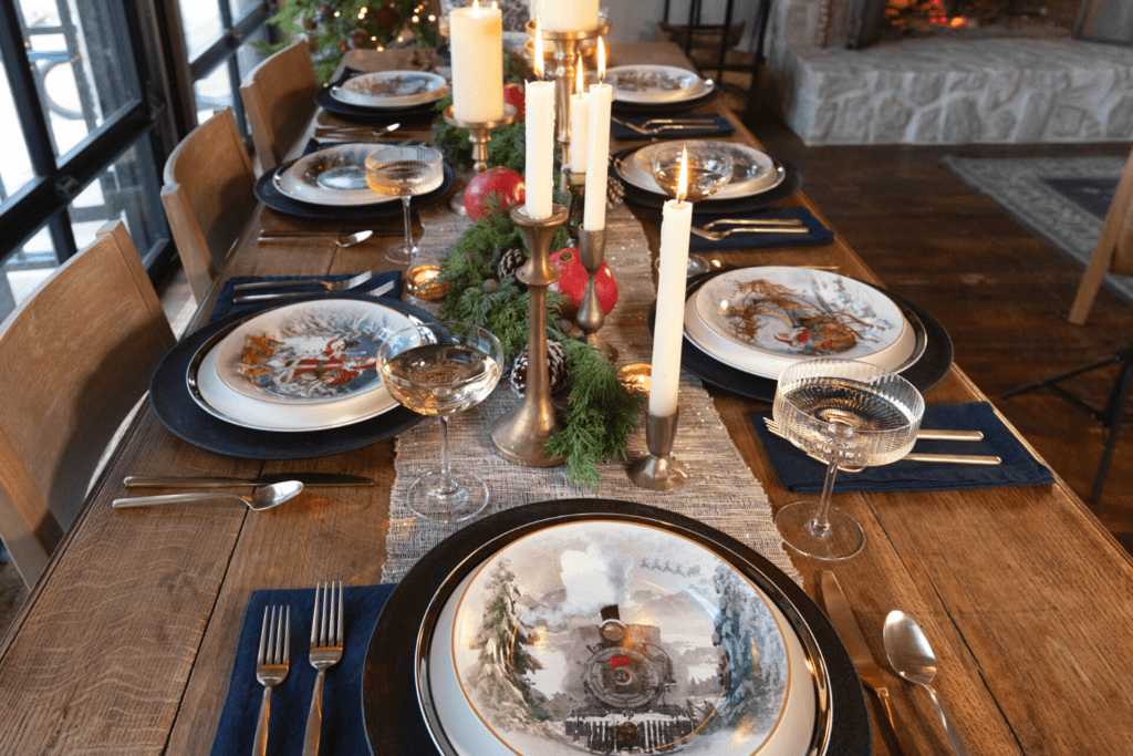 Nostalgic Christmas Table Decor Ideas